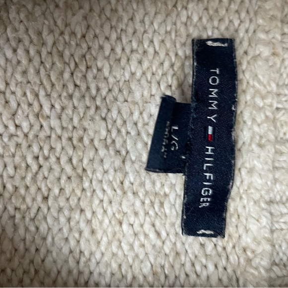Tommy Hilfiger ivory sweater - Picture 4 of 5